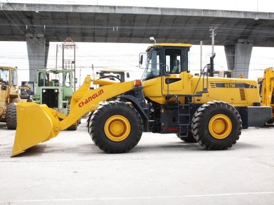 รถตักล้อยาง ฉางหลิน (Changlin) 957H มือหนึ่ง
