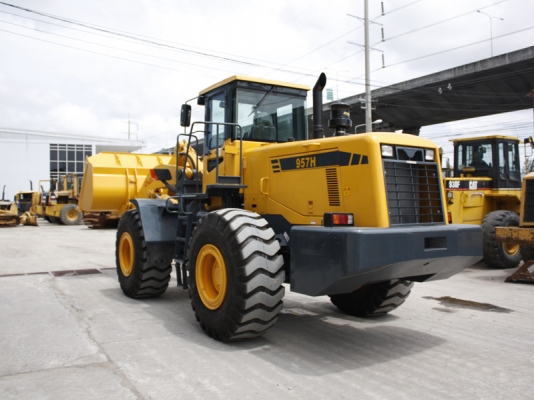 รถตักล้อยาง ฉางหลิน (Changlin) 957H มือหนึ่ง