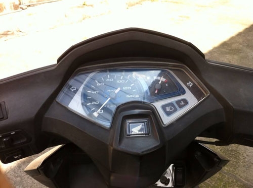 airblade ปี 50 สีเทา ดำ รถบ้าน เครื่องเดิมๆ แน่นๆ ไม่หลวม ไม่มีควันขาว  เอกสารครบ คุ้มแน่นอน