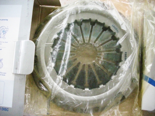 ขายครัช พร้อมหวีครัชVIGO 3.0 ของใหม่ใบรับประกันมีซื้อมาไม่ได้ใช้