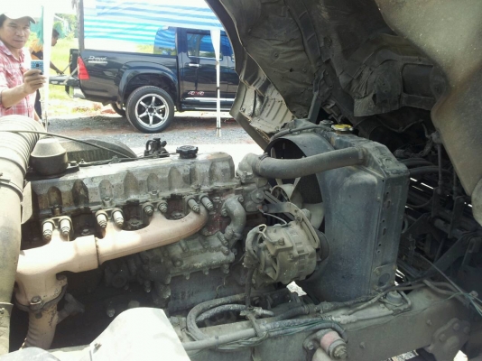 HINO เครื่อง 195  รถ 6ล้อใหญ่ติดเครน 3 ตัน 4 ปลอก