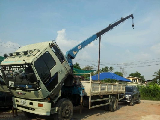 HINO เครื่อง 195  รถ 6ล้อใหญ่ติดเครน 3 ตัน 4 ปลอก