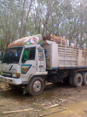 รถมิตซู 10 ล้อดั้ม FN527 - TD เปลื่ยนเครื่อง 220 แรงม้า. สนใจติดต่อ 081- 6079515