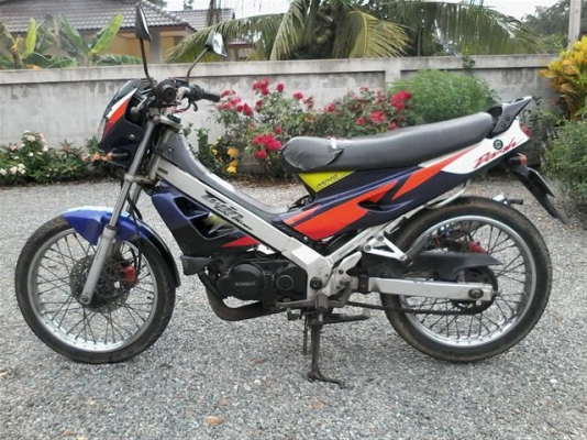 ขายโนวาอาเอสแดช ทะเบียนพร้อโอนรถปี 39 ภาษีขาดปี 55 เครื่องดีอะไหร่บางชิ้นต้องเก็บ ขาย 8500 บาท