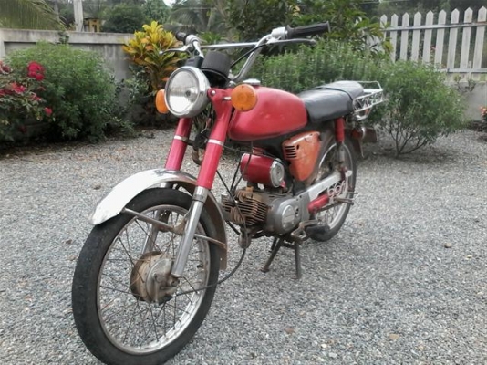 ขายซูซูกิ A80 ทะเบียนพร้อมโอนรถเดิมๆเครื่องดี ภาษีขาดปี 42 แนวคลาสสิค ขาย 8500 บาท