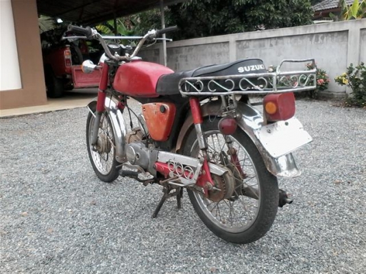 ขายซูซูกิ A80 ทะเบียนพร้อมโอนรถเดิมๆเครื่องดี ภาษีขาดปี 42 แนวคลาสสิค ขาย 8500 บาท