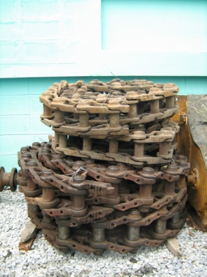 ขายโซ่รถแทรคเตอร์ D6H สภาพสวยมาก คู่ละ 65,000.- บาท