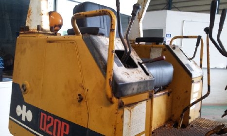 D20P-6 # 64369 : รถดันดิน Komatsu นำเข้าจากญี่ปุ่น by กุ้ง:TOS:0813062283