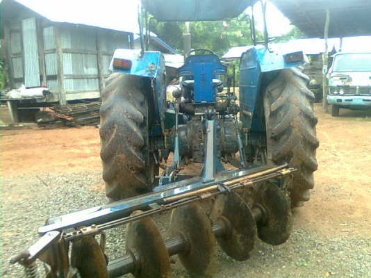 ขายฟอร์ด6610 เสื้อลาย สองเพลา พร้อมอุปกรณ์ 430000เอาไปเลย จัดไฟแน้นได้300000ครับ