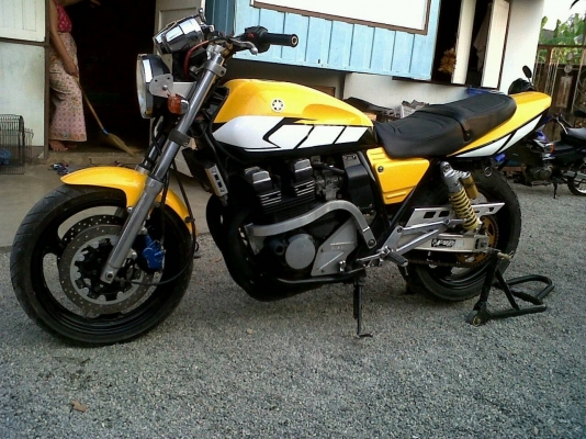 ธารนนทบุรี//ขายyamaha xjr400 year95 สวยๆ ราคา48,000บาท รถอินวอยท์