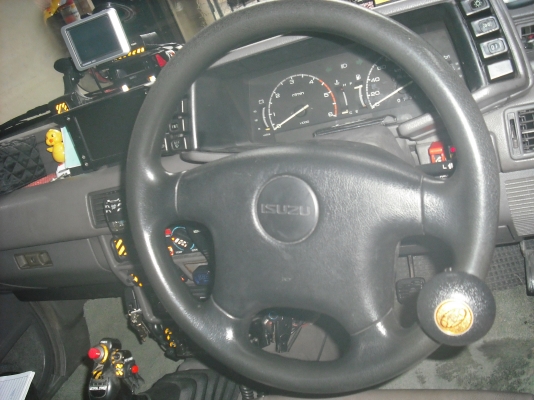 ที่หมุนพวงมาลัยรถระบบลูกปืน หมุนคล่องสบายด้วยเพืยงมือเดียว