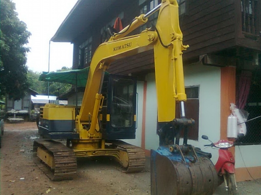 ขายแม็คโคร KOMATSU PC60 รุ่น 3พร้อมใช้