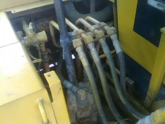 ขายแม็คโคร KOMATSU PC60 รุ่น 3พร้อมใช้