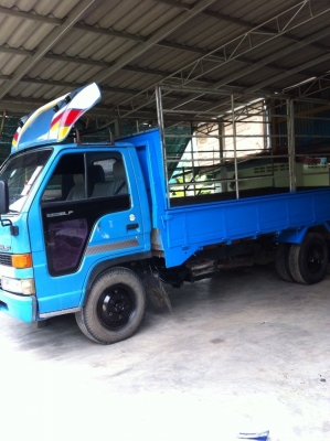 ขายถูก รถบรรทุก 6 ล้อกลาง. Isuzu. พวงมาลัยเพาเวอร์.  4 สูบ. 110. แรงม้า.ราคา 320,000   ติดต่อ.  คุณท๊อป. 087-786-4923