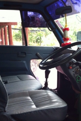 ขายถูก รถบรรทุก 6 ล้อกลาง. Isuzu. พวงมาลัยเพาเวอร์.  4 สูบ. 110. แรงม้า.ราคา 320,000   ติดต่อ.  คุณท๊อป. 087-786-4923