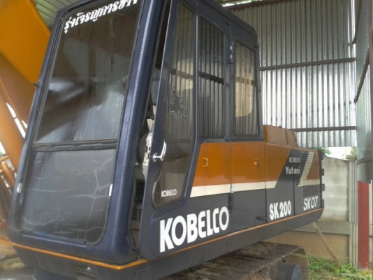 KOBELCO SK200 บูมอามสวยครับ แอเย็นครับต่อรองใด้ครับ