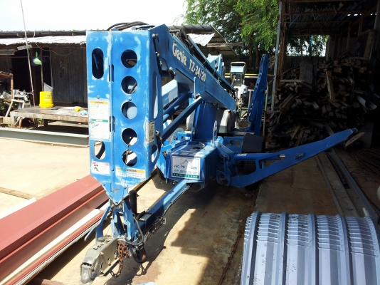 ขายรถกระเช้า "GENIE" เก่าเก็บ สภาพ 90\% (มี 6 ล้อ / Backhole มาแลกกันก็ได้)