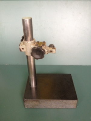 ขายแท่นระดับวัดงานแนวตั้ง Mitutoyo Made in Japan