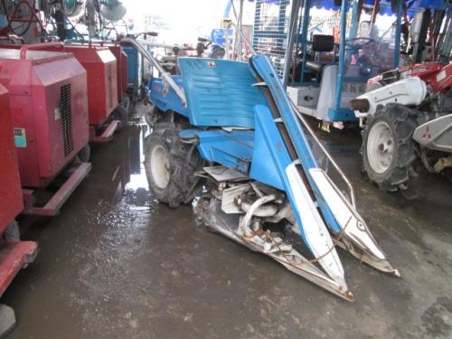 รถเกี่ยวข้าวเดินตาม รหัสสินค้า :13001384 ISEKI www.nihonmono.com