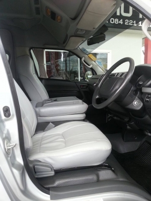 รถตู้ดาวน้อยผ่อนนานเเต่งVIPเเล้วพร้อมใช้งานออกทัวได้เลย