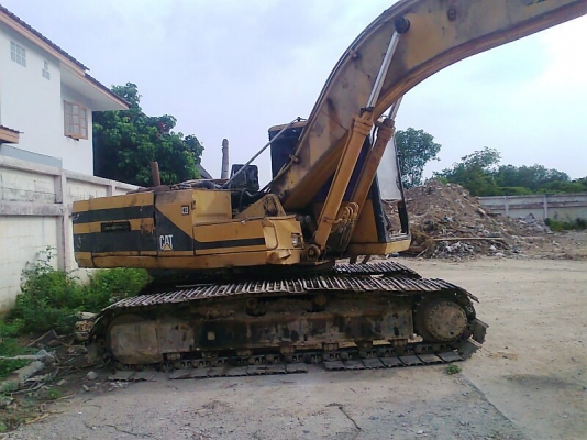 รถแคโฮ CAT E200B มีลายหัวเจาะ