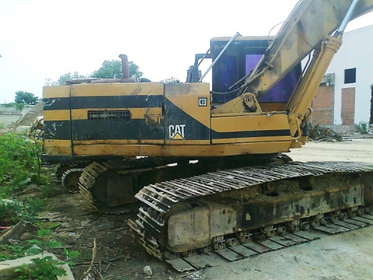 รถแคโฮ CAT E200B มีลายหัวเจาะ