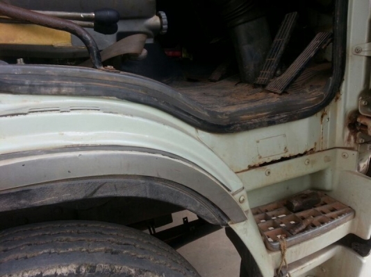 รถฮีโน่ 10 ล้อดั้ม FM1M  220 แรงม้า. ปี 38  นใจติดต่อ 081 - 6079515