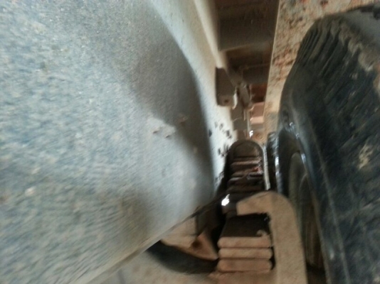 รถฮีโน่ 10 ล้อดั้ม FM1M  220 แรงม้า. ปี 38  นใจติดต่อ 081 - 6079515