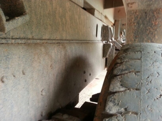 รถฮีโน่ 10 ล้อดั้ม FM1M  220 แรงม้า. ปี 38  นใจติดต่อ 081 - 6079515