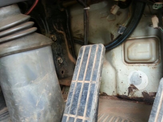 รถฮีโน่ 10 ล้อดั้ม FM1M  220 แรงม้า. ปี 38  นใจติดต่อ 081 - 6079515