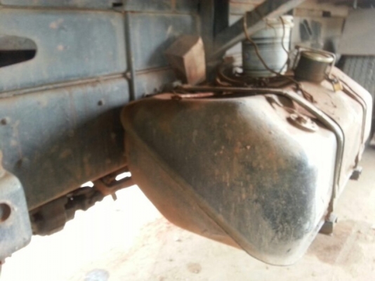 รถฮีโน่ 10 ล้อดั้ม FM1M  220 แรงม้า. ปี 38  นใจติดต่อ 081 - 6079515