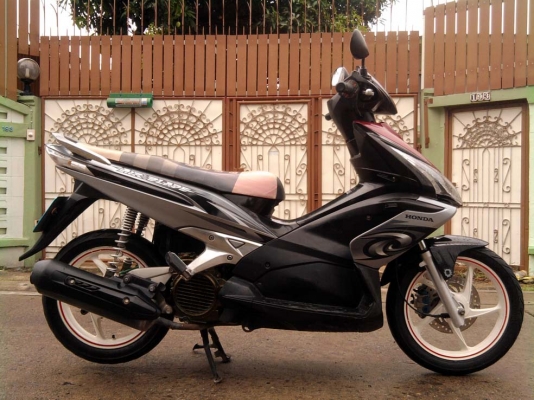 ขออนุญาติขาย Honda Airblade 110 cc. เดิมๆ ล้อแม็ก โอนให้ฟรี