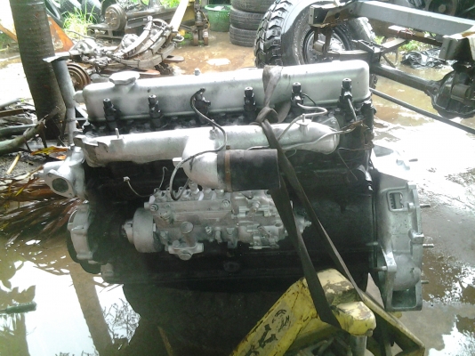 ขายเครื่องฮีโน่ 6 สูบ ไว้เป็นอะไหร่  10000  แค่  ปั๊ม-หรือ ฝาสูปก็คุ้มแล้วครับ