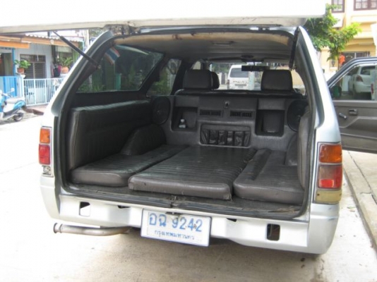 ISUZU TFR VAN ปี 93 มังกรทอง ถ่ายน้ำมันเครื่อง เปลี่ยนยางแท่นเครื่อง ใส่รีเรย์ไฟหน้ารถ เปลี่ยนสายพาน ติดฟิลม์เต็มบาน Hi Kool รอบคัน