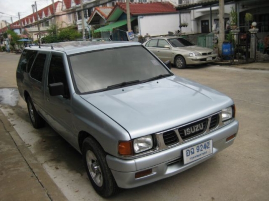 ISUZU TFR VAN ปี 93 มังกรทอง ถ่ายน้ำมันเครื่อง เปลี่ยนยางแท่นเครื่อง ใส่รีเรย์ไฟหน้ารถ เปลี่ยนสายพาน ติดฟิลม์เต็มบาน Hi Kool รอบคัน