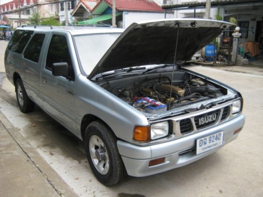 ISUZU TFR VAN ปี 93 มังกรทอง ถ่ายน้ำมันเครื่อง เปลี่ยนยางแท่นเครื่อง ใส่รีเรย์ไฟหน้ารถ เปลี่ยนสายพาน ติดฟิลม์เต็มบาน Hi Kool รอบคัน