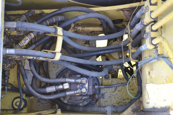 ขาย Komatsu PC120-6 เล่มทะเบียนพร้อมโอน สนใจติดต่อ 0847154322 คุณวิเชียร ขาย Komatsu PC120-6 เล่มทะเบียนพร้อมโอน สนใจติดต่อ 0847154322 คุณวิเชียร