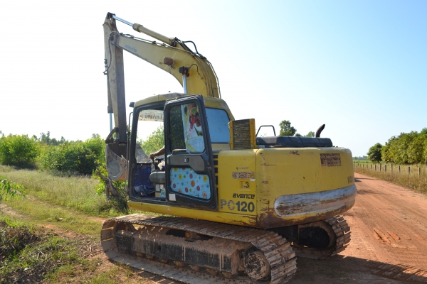 ขาย Komatsu PC120-6 เล่มทะเบียนพร้อมโอน สนใจติดต่อ 0847154322 คุณวิเชียร