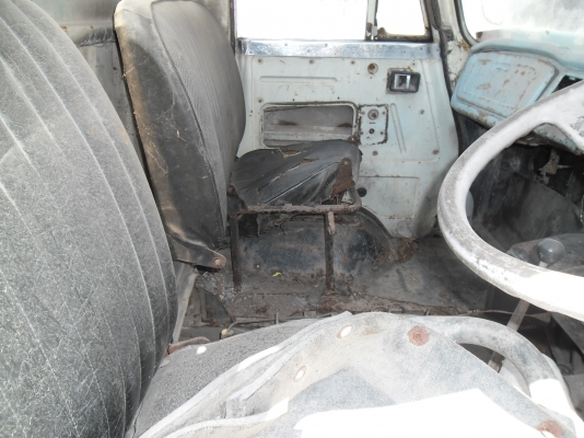 Hino km310 ไม่มีเล่มทะเบียน  ขายตามสภาพค่ะ