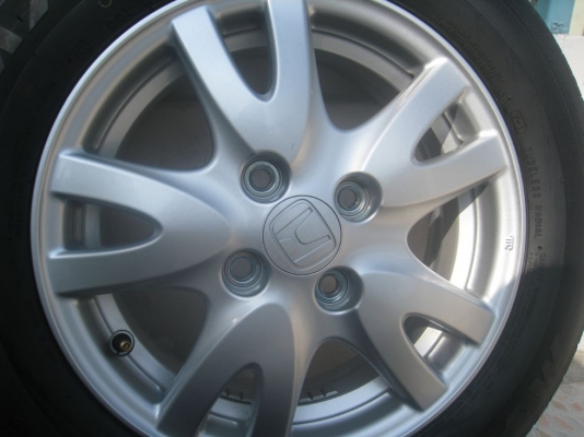 ขายล้อแม็กเดิม Honda brio 14 นิ้ว 4/100 +ยางปี 12 (081-3747940)