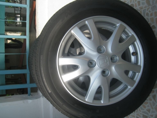 ขายล้อแม็กเดิม Honda brio 14 นิ้ว 4/100 +ยางปี 12 (081-3747940)