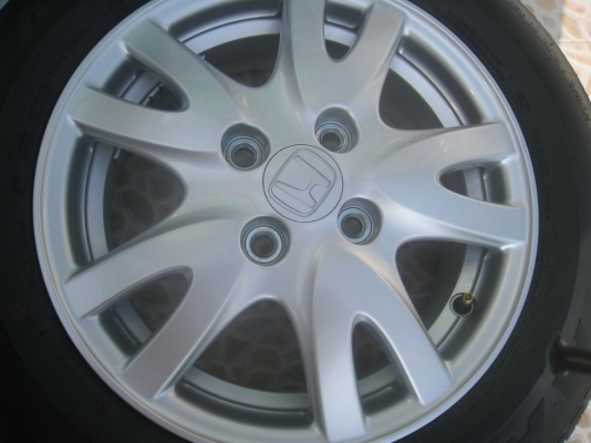 ขายล้อแม็กเดิม Honda brio 14 นิ้ว 4/100 +ยางปี 12 (081-3747940)