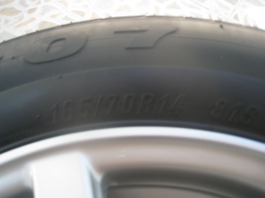 ขายล้อแม็กเดิม Honda brio 14 นิ้ว 4/100 +ยางปี 12 (081-3747940)