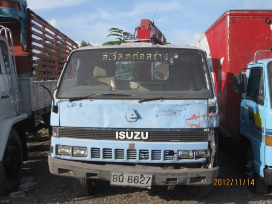 ขายรถติดเครน3ตัน ISUZU 110 ฝาดำ กะบะไม่สวย เครื่องแห้งดี คัสชีสวย