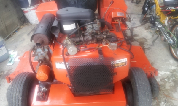 รถตัดหญ้านั่งขับมือสองจากญี่ปุ่น สภาพสวย  tel  0812746170