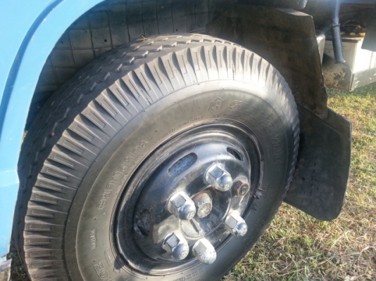 ขายด่วนหกล้อ 115 Fหน้าหลัง 5เมตร5สภาพพร้อมใช้คัชชีสวยสุดๆรีบโทร 0801515451