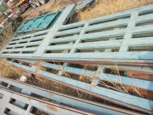 ขายเหล็กแผงข้างรถสิบล้อ ของ PANUS สภาพดี ขายเหล็กแผงข้างรถสิบล้อ ของ PANUS สภาพดี