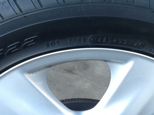 ขายแม็กเดิม15" toyota 4รู100 พร้อมยาง195/55/15 ปี10