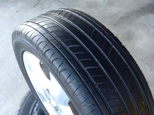 ขายแม็กเดิม15" toyota 4รู100 พร้อมยาง195/55/15 ปี10