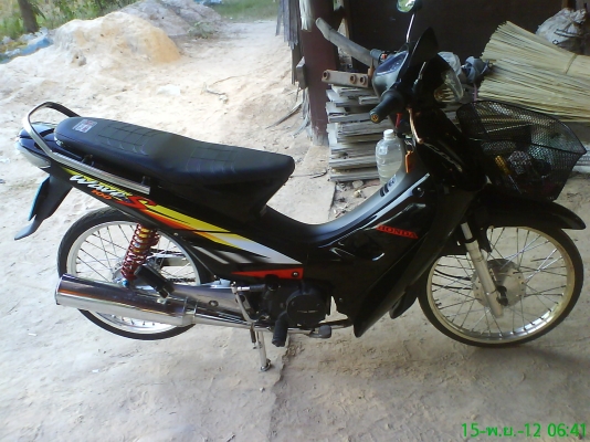 ขายเวฟ 110ตัวเก่า พร้อมเอกสารครบหมด รถเดิมๆราคา 16000 สนจัยโทร 0811838806